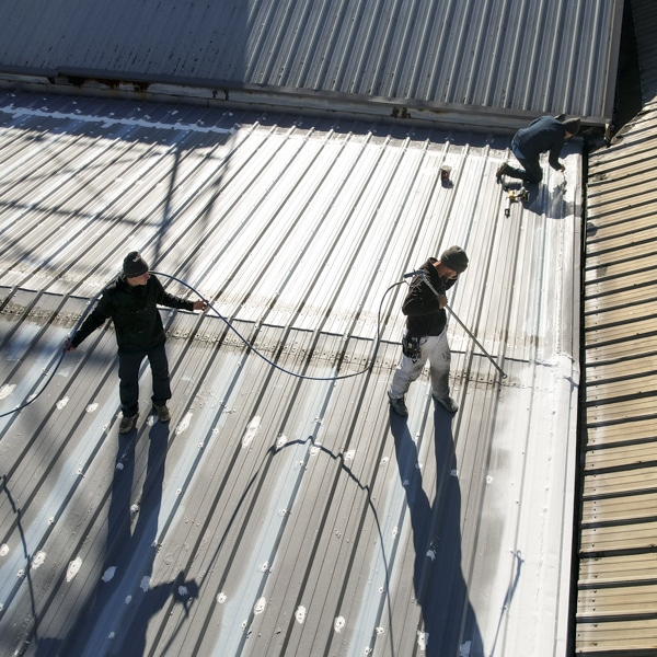 Roofing companies in Tampa FL - metal roofing repair