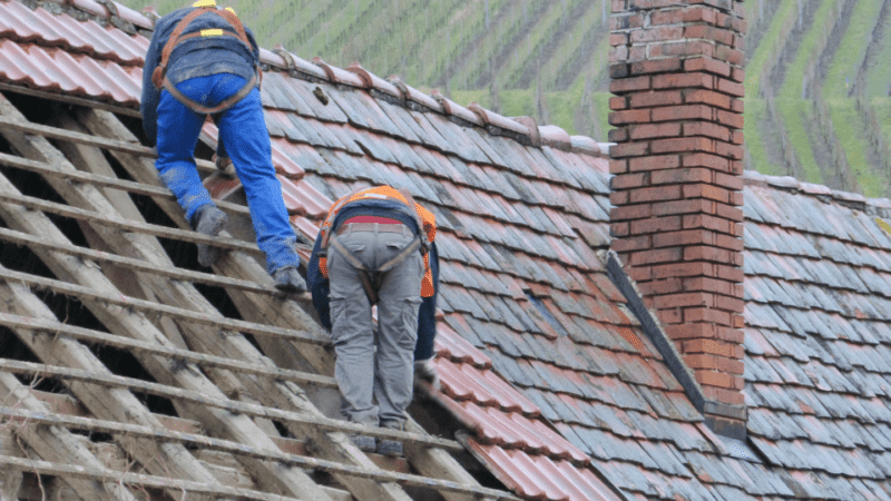 The Ultimate Guide to Commercial Roof Maintenance Plans in Florida