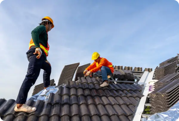 contact form for roofing with men installing new roof
